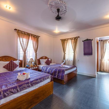 Delux Villa Батамбанг Екстериор снимка