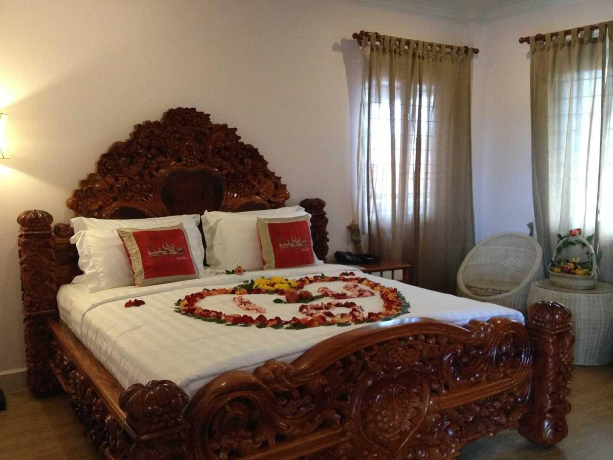 Delux Villa Батамбанг Екстериор снимка