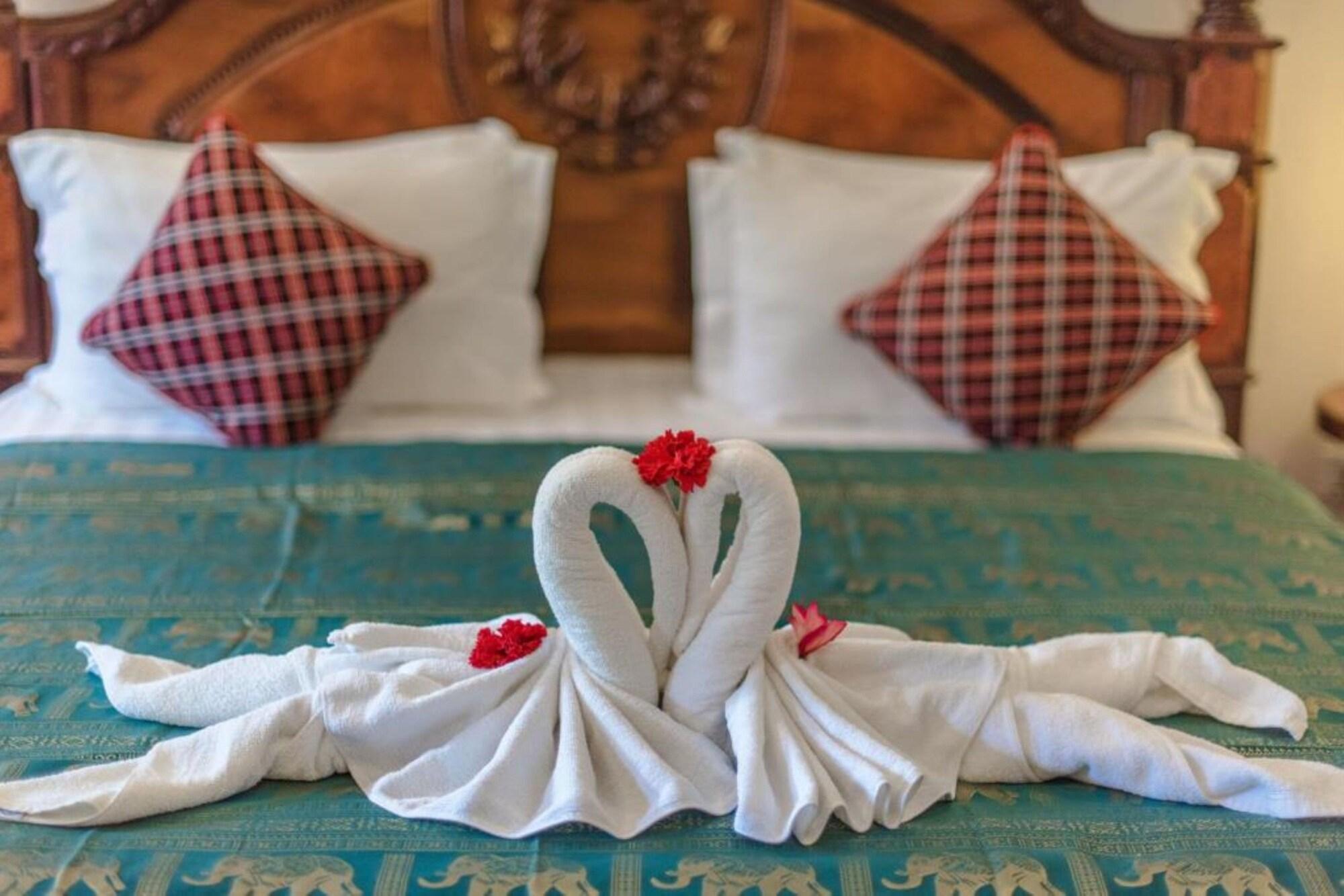 Delux Villa Батамбанг Екстериор снимка