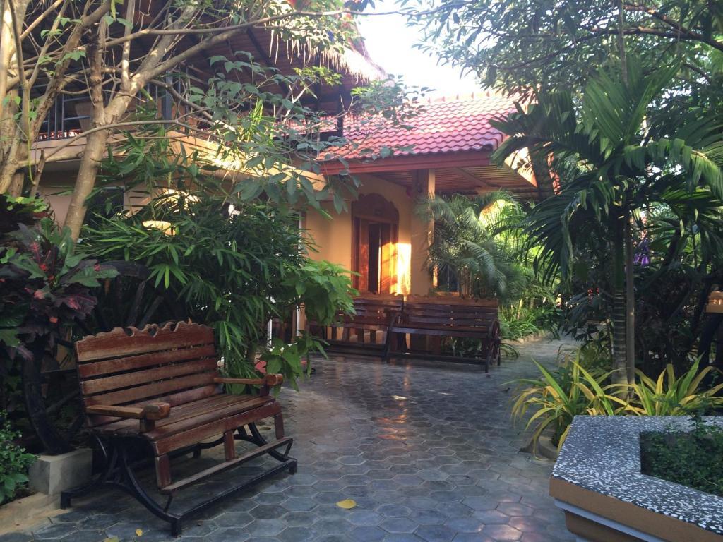 Delux Villa Батамбанг Екстериор снимка
