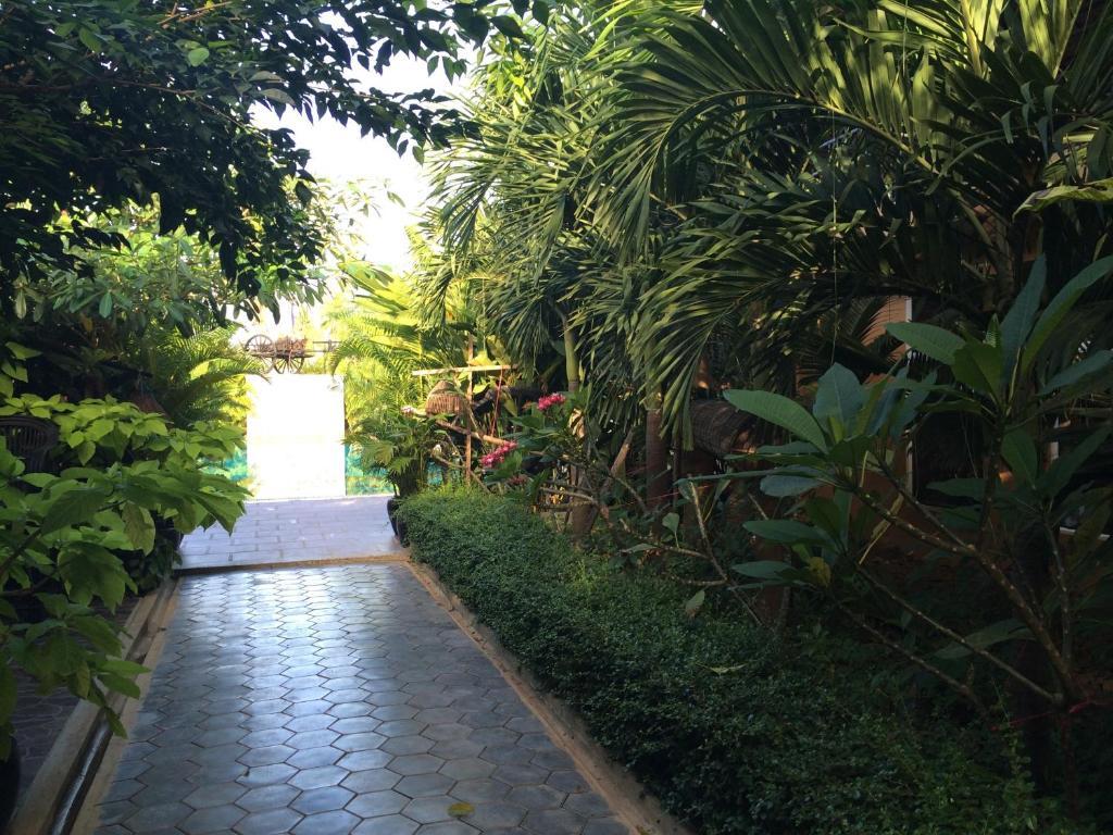 Delux Villa Батамбанг Екстериор снимка
