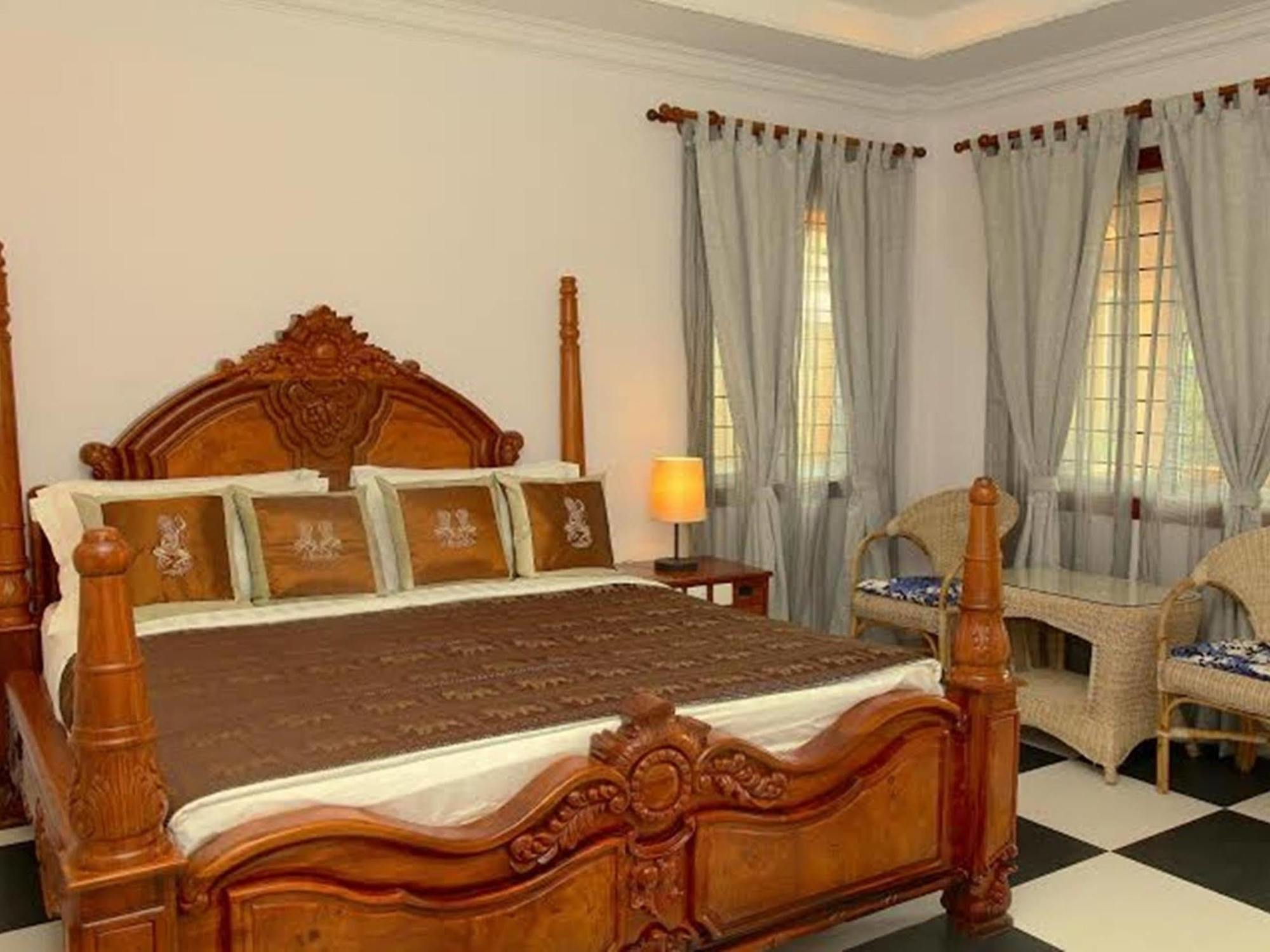 Delux Villa Батамбанг Екстериор снимка