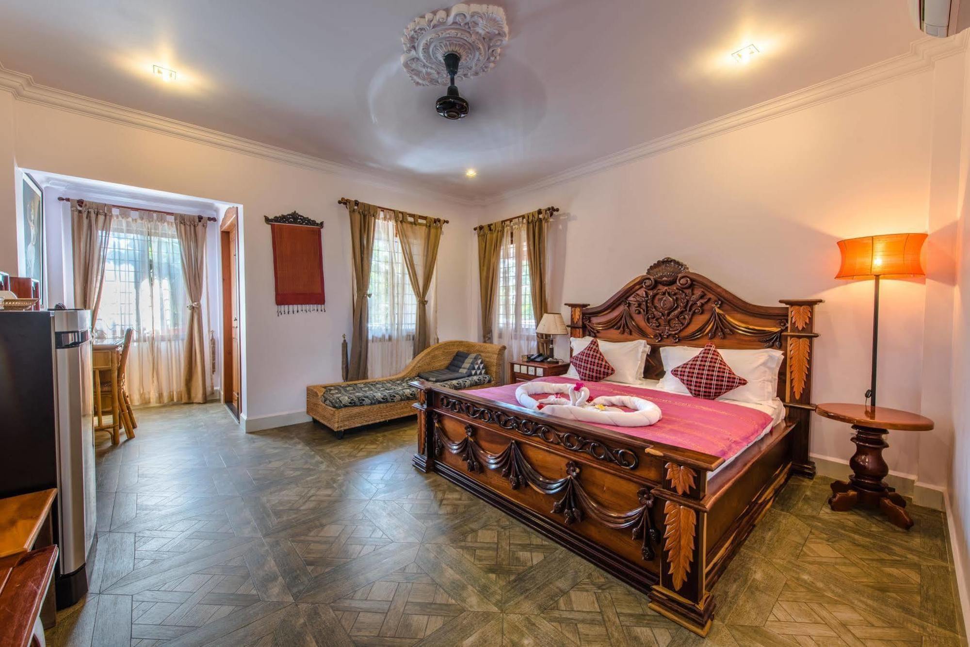 Delux Villa Батамбанг Екстериор снимка