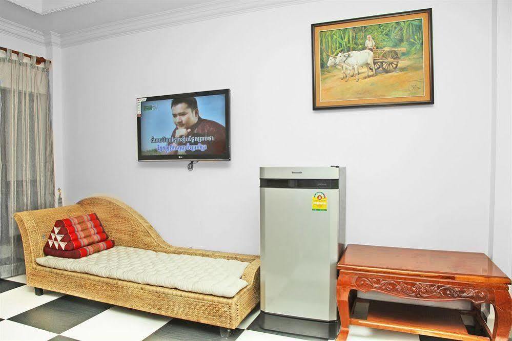 Delux Villa Батамбанг Екстериор снимка