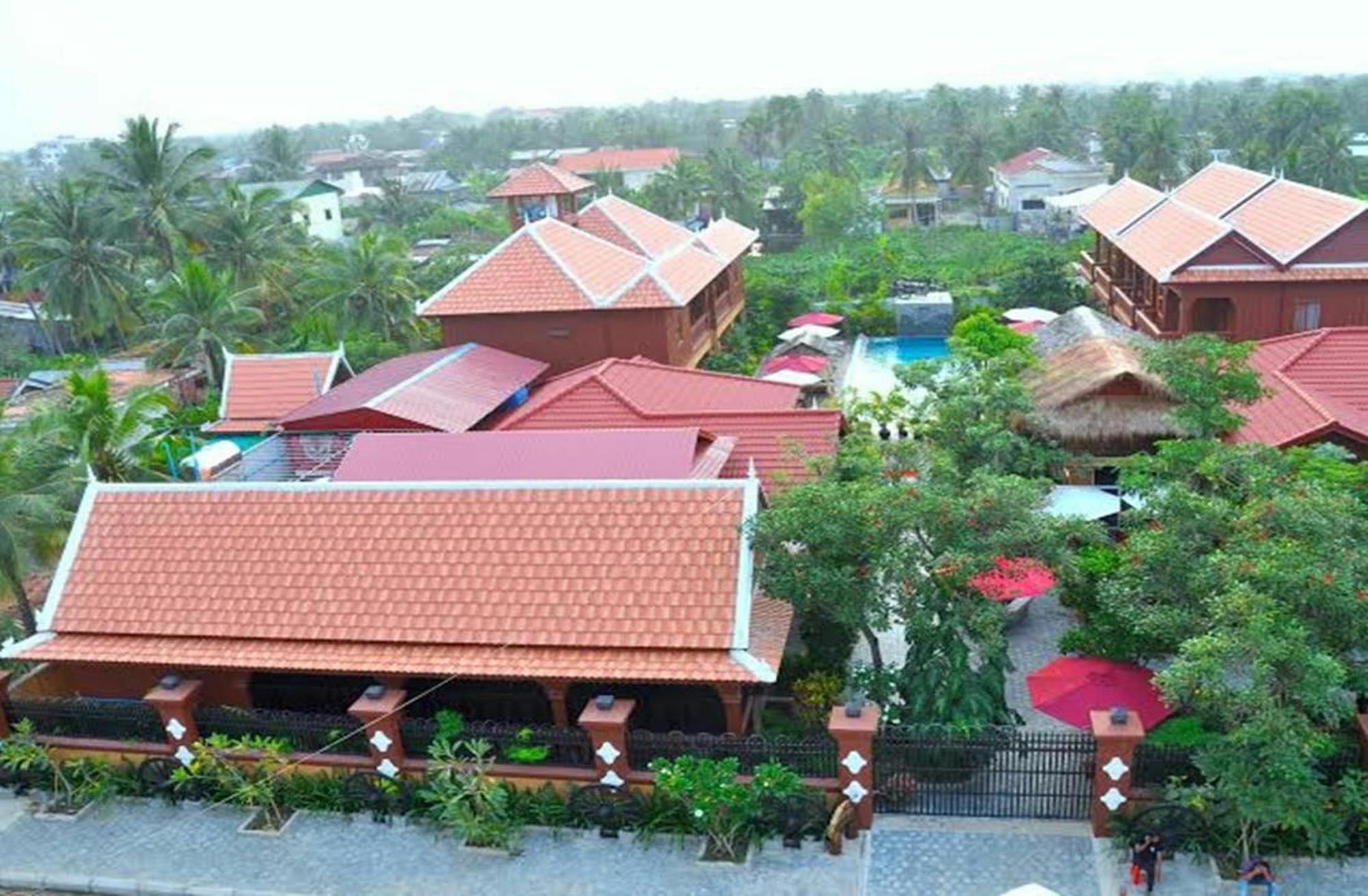 Delux Villa Батамбанг Екстериор снимка